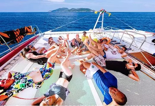 第一次去泰国带多少钱比较合适,一家人一起去泰国旅游注意什么