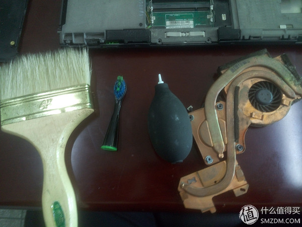 ibmt61笔记本拆机换固态硬盘,ibmt60拆机清灰教程