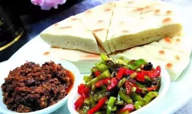 西安边上有个“沙坡头”，沙场冲浪、露营赏月，聊咋咧！