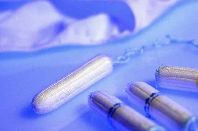 男人自制卫生巾视频,自制卫生巾又简单又实用