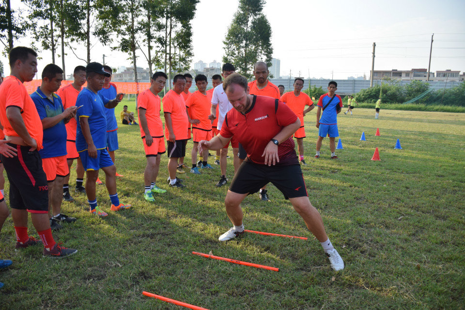 进入金色九月，恒圣体育国培团队依然在路上！