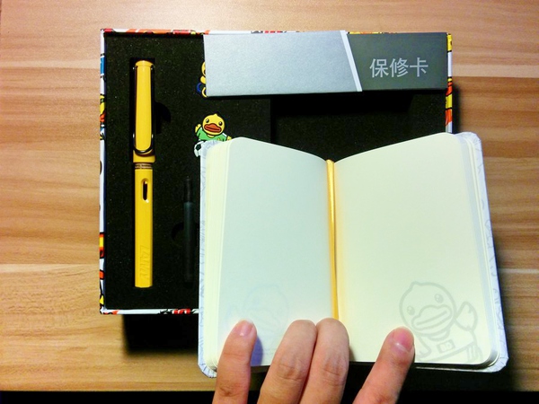 lamysafari钢笔,lamy钢笔小黄人限量款