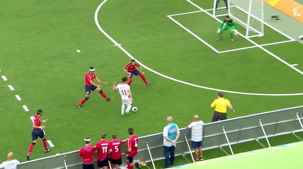 这才是真正的中国足球第一人,13年前中国男足3-0击败韩国