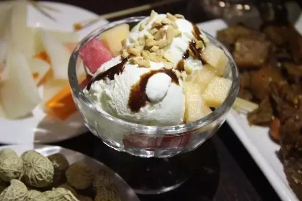 坪石第一家工业风清吧，在这里我可以泡一天。