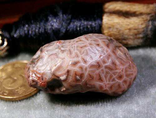 网上的8mm的红玛瑙多少钱一颗,5mm红玛瑙多少钱一粒