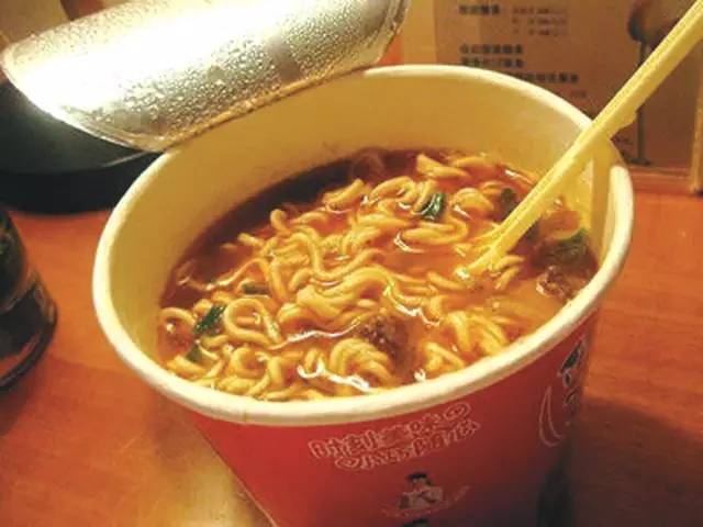 方便面是垃圾食品这是真的吗,专家辟谣方便面不是垃圾食品