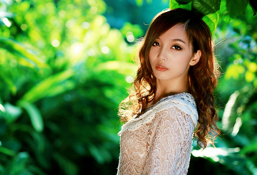 宜昌美女远赴慕里黑，竟然被德国男人的啤酒不知不觉灌了个大醉