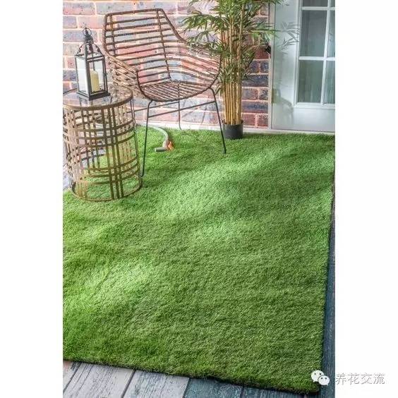 人工草坪铺在阳台,阳台铺人工草坪