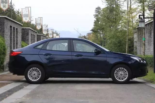 8万买轩逸经典还是11万买昂克赛拉,合资家轿推荐雪佛兰科沃兹