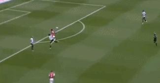 他是射手，被骂叛徒，如今沦落到无球可踢！