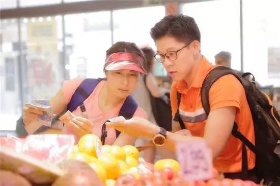 香港豪门三代霍启刚,报道霍启刚