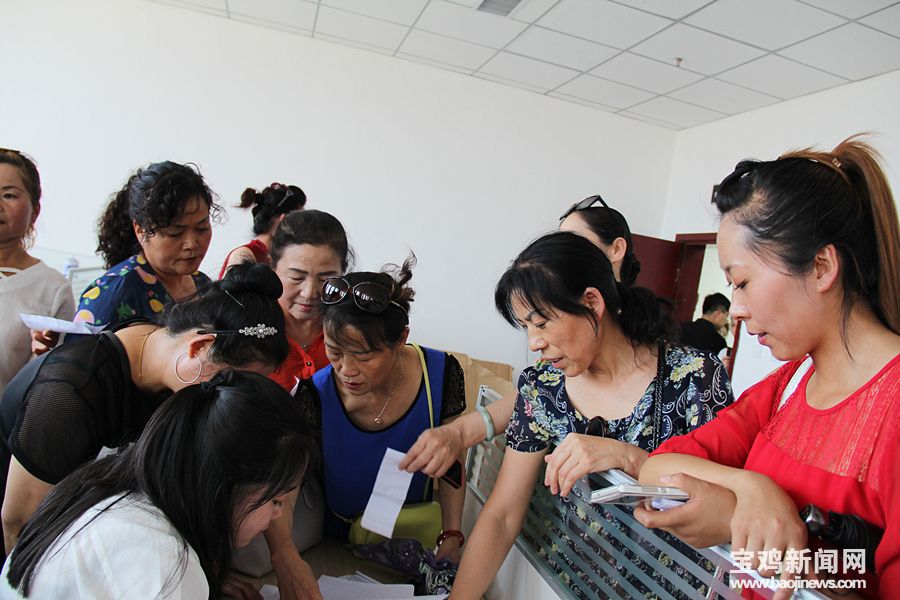 舞出青春活力舞出健康舞出美丽,舞出健康舞出自信舞出好心情