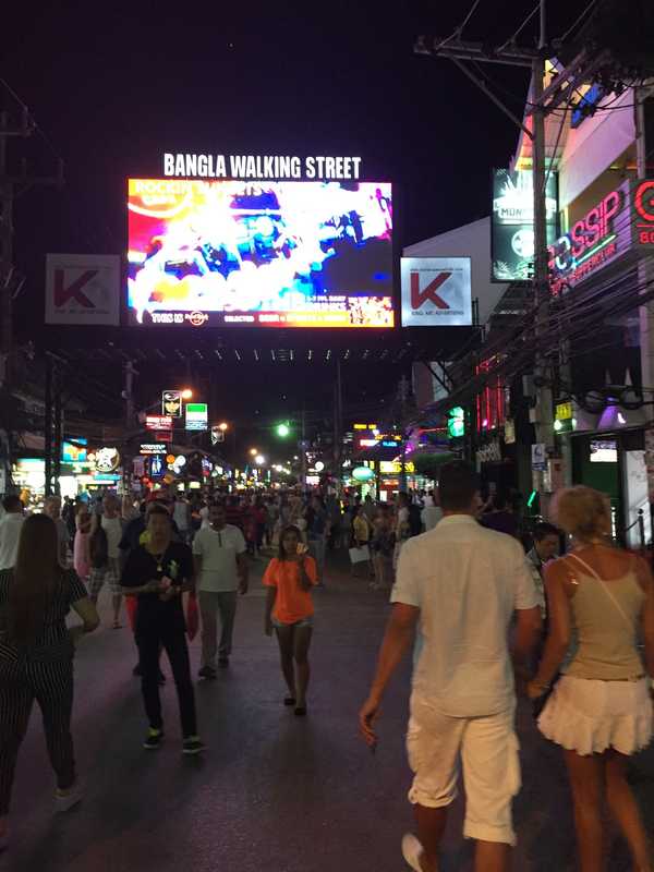 那个船长长大了,第一段*途征**：普吉岛