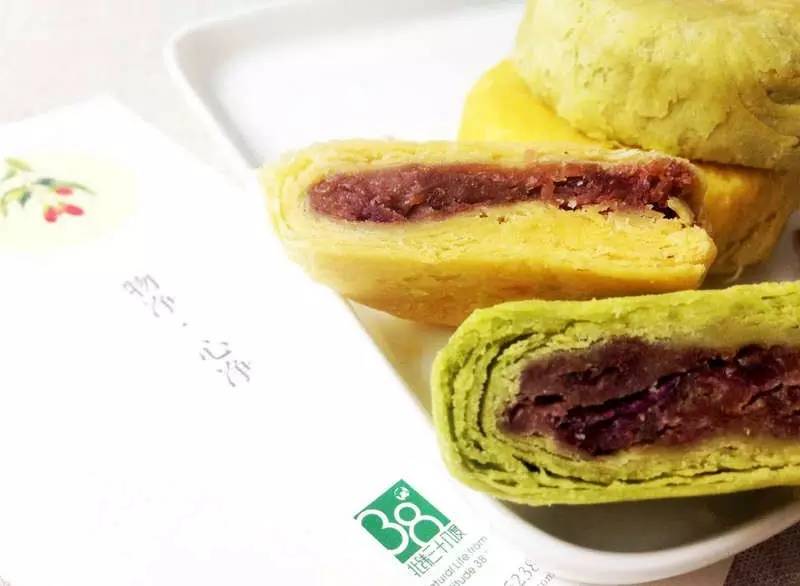 一个月饼的故事大全,月饼的故事40个字