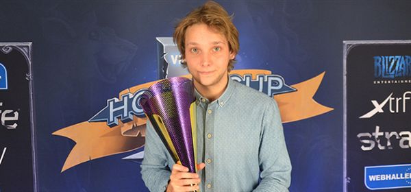 炉石小鱼鱼,炉石小鱼鱼夺冠视频