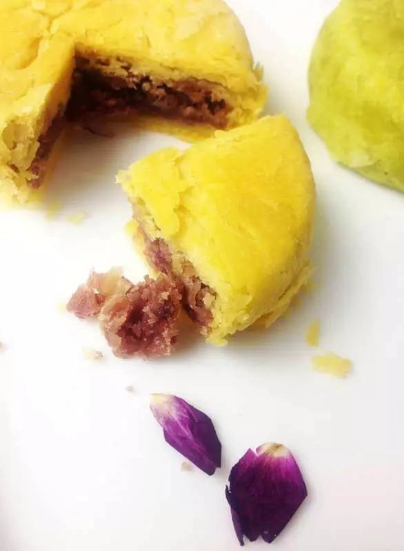 一个月饼的故事大全,月饼的故事40个字