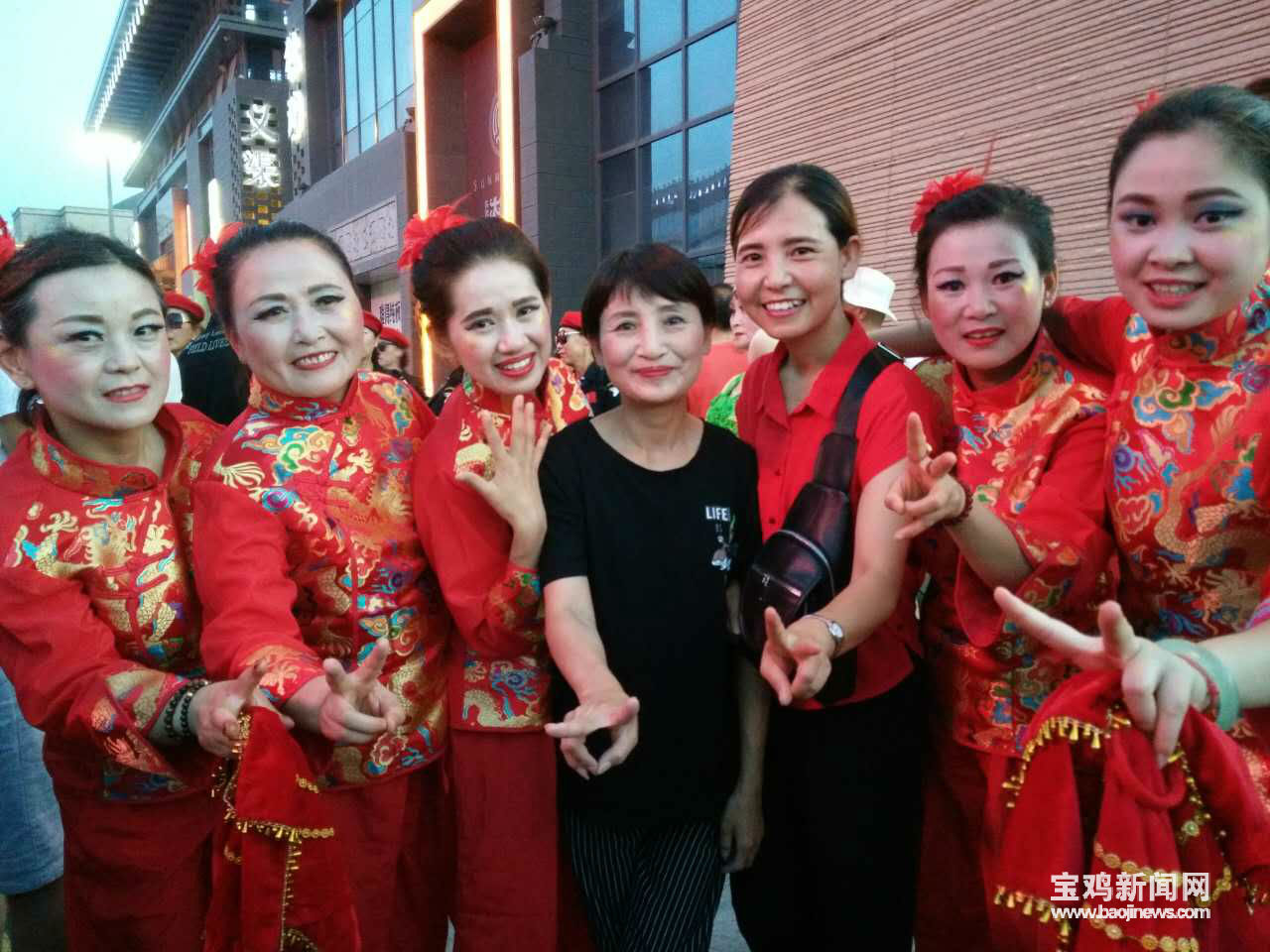 舞出青春活力舞出健康舞出美丽,舞出健康舞出自信舞出好心情