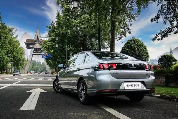 实力绽放新一代东风标致308试驾,东风标致3082018款试驾视频