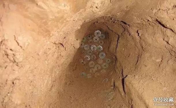 壹闻：修补漏水天花板发现400年前名画估值8.8亿