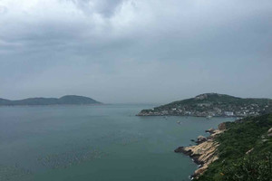 一座岛屿一片海,茫茫大海一座岛