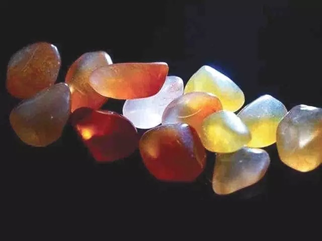 宝石光是什么样的,宝石光与水晶外观的区别