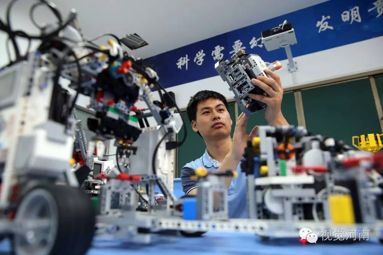 玩转机器人的杜老师