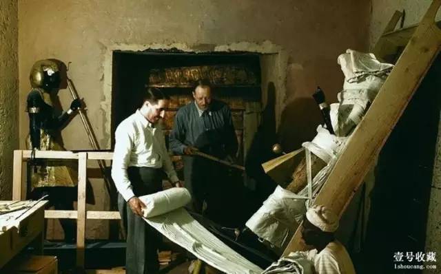 壹闻：修补漏水天花板发现400年前名画估值8.8亿