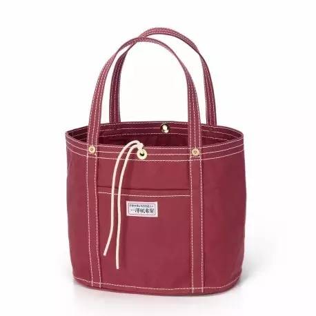 有些女人的安全感，在她的大包包里