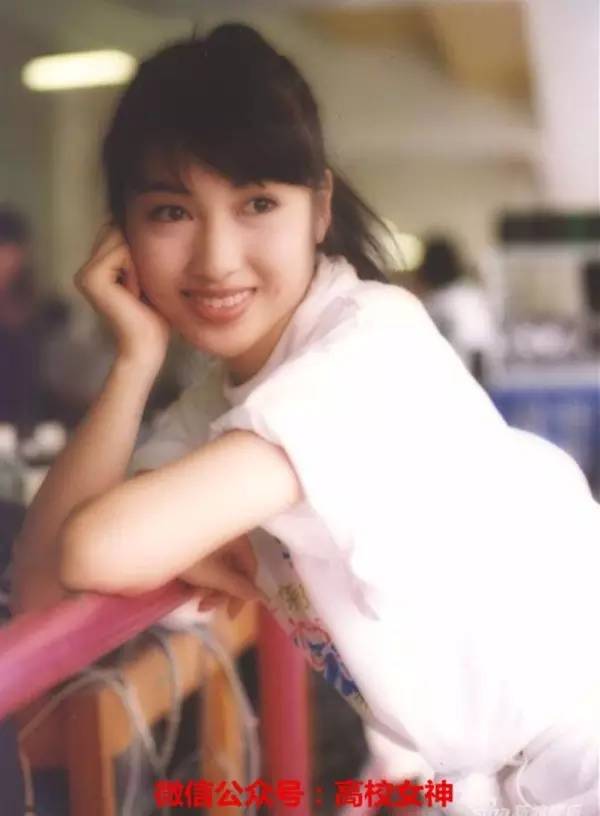 25岁林允有多迷人,林允算不算星女郎最差的一位