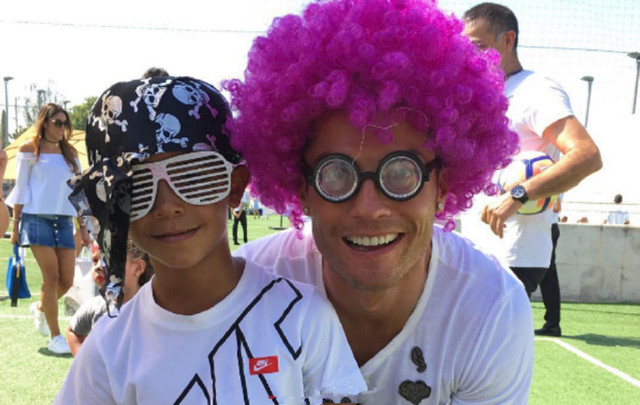 c罗的腿到底有多强,c罗巅峰时刻腿法