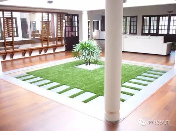 人工草坪铺在阳台,阳台铺人工草坪