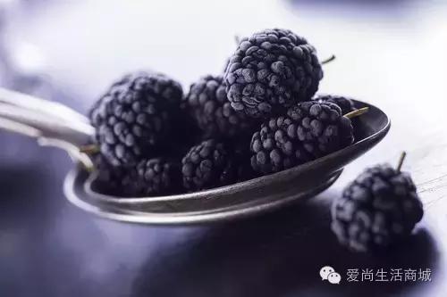 注意秋天！掉头发的高峰期来了，这可是“头”等大事。