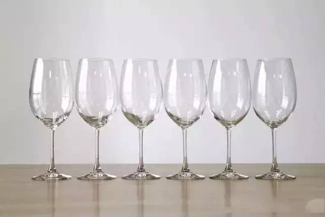 葡萄酒的品鉴与礼仪知识点总结,送什么样的葡萄酒显得有品位