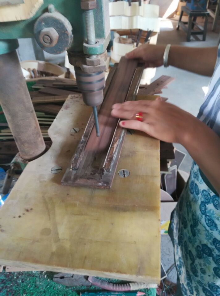 （多图）你很难猜到做一把普通木吉他居然要......