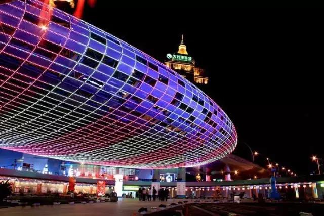 上海跟深圳综合实力对比,北京和上海综合实力对比