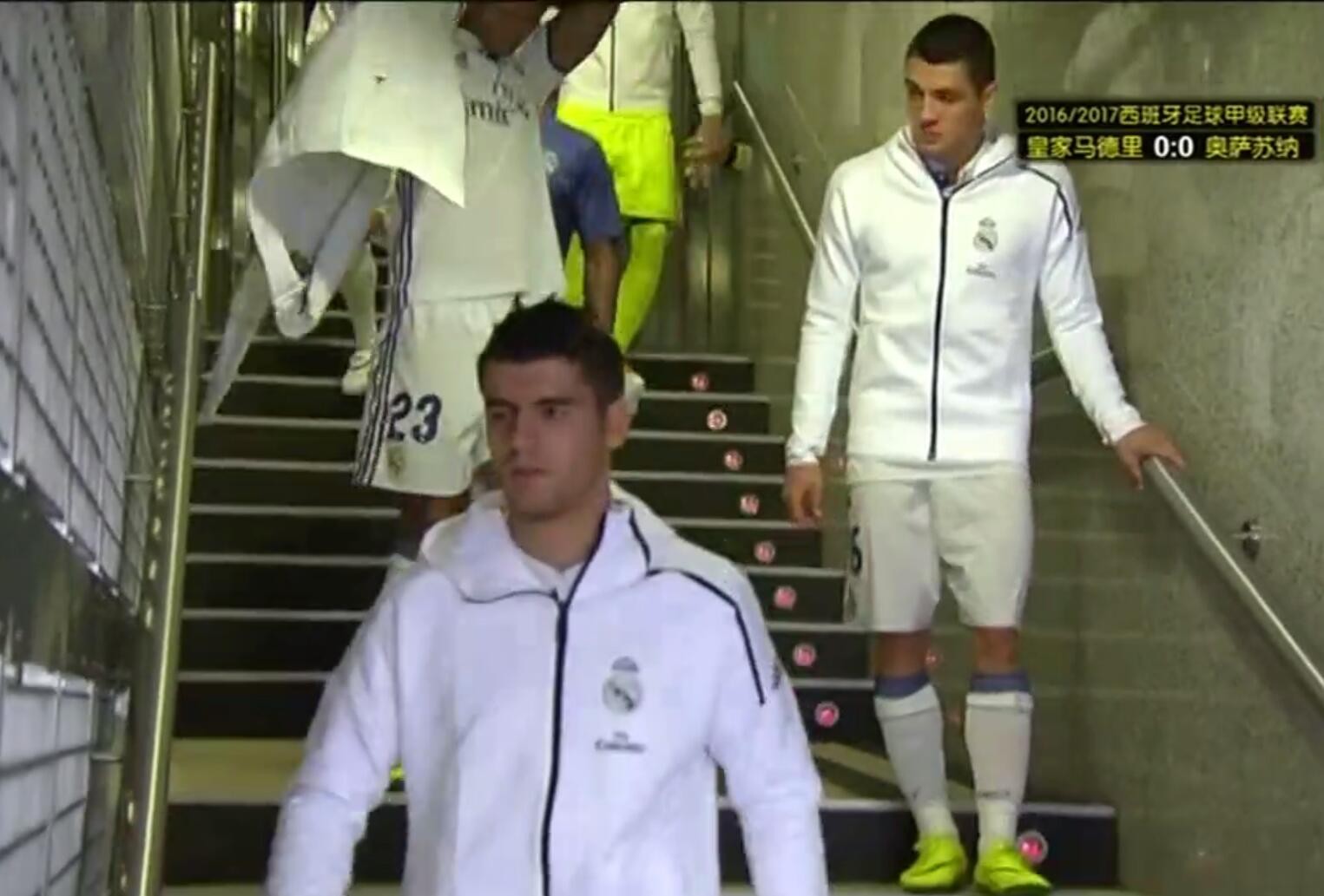 这个周末皇马曼联拜仁等俱乐部轮番为这件夹克上演了卖家秀