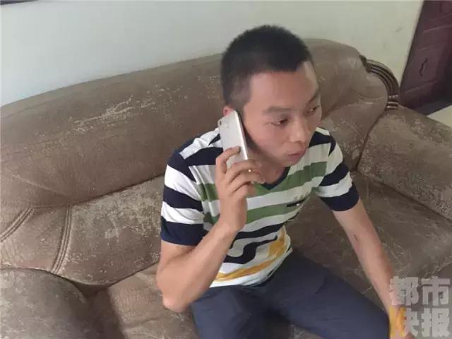 2岁小孩摔伤家长派出所求救,小孩打电话报警家里人摔伤了