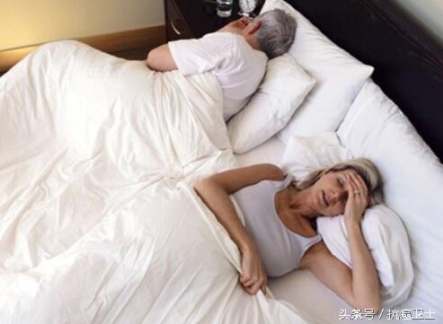 从卵巢囊肿到卵巢癌究竟需要多久,卵巢癌囊肿早期能痊愈么