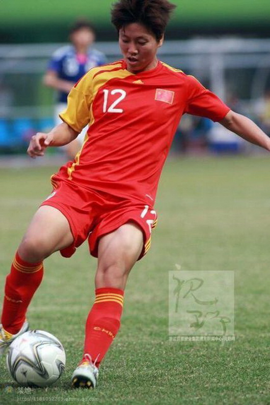 “Aha！我们的足球教练是国家队的”——花小足球队来了一个新