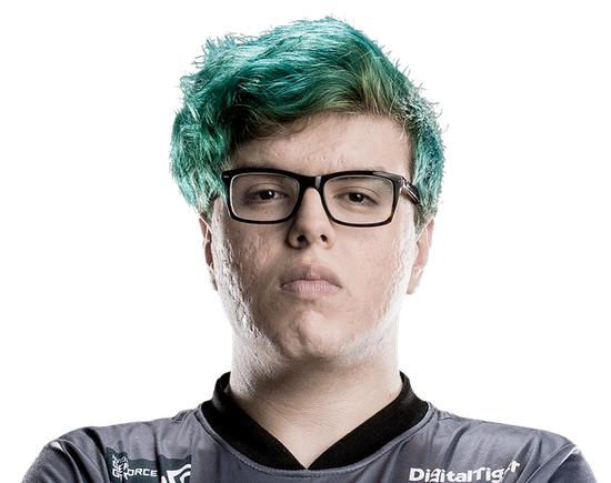 s6夏季总决赛rngvsedg第五场,s6小组赛edg生死局视频