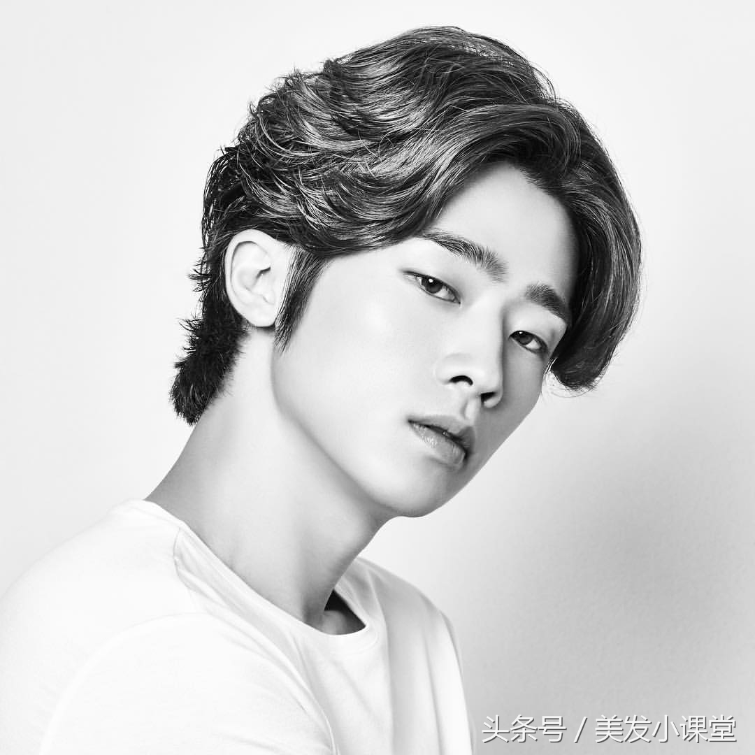男士韩式发型裁剪教程 (最新潮流时尚男士发型)