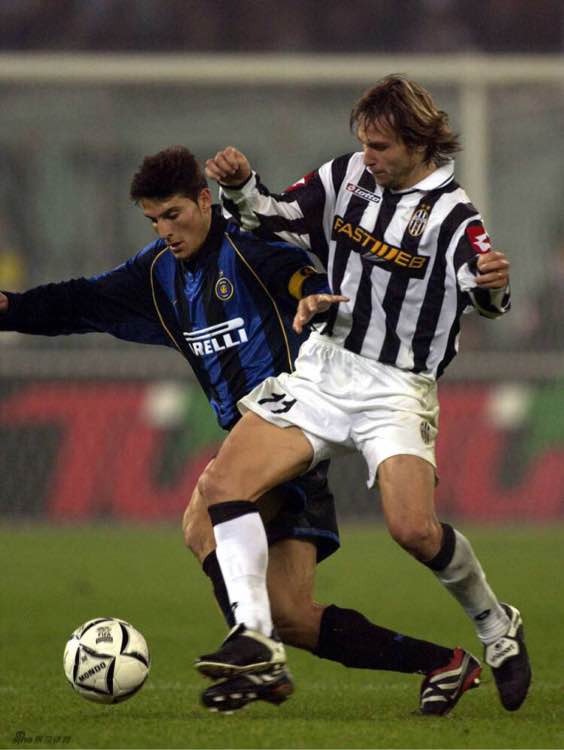 tifo上海申花,苏宁球迷骂申花