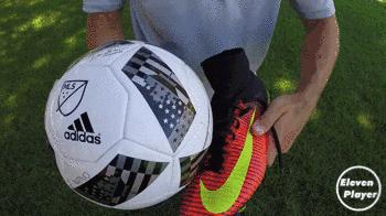 足球技巧抽射,足球技巧进攻方向