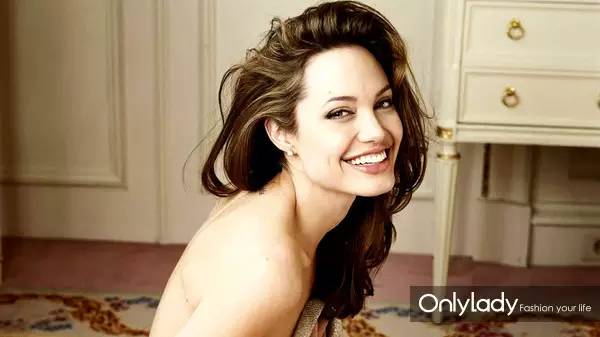 安吉丽娜朱莉离婚了吗,布拉德皮特安吉丽娜朱莉离婚原因