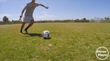 足球技巧抽射,足球技巧进攻方向