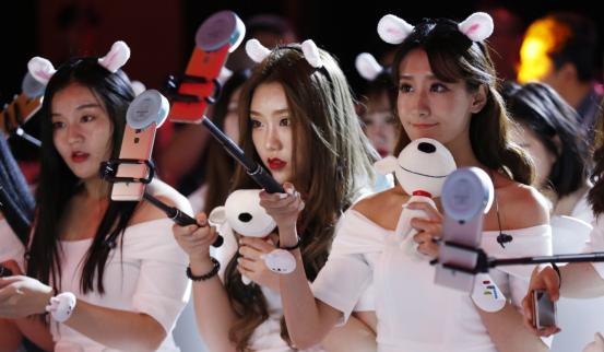 乐Pro3发布会，除了冯幸，镜头最多的竟然是她们