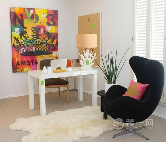 小型私人办公室布置设计,8个家庭办公室设计技巧