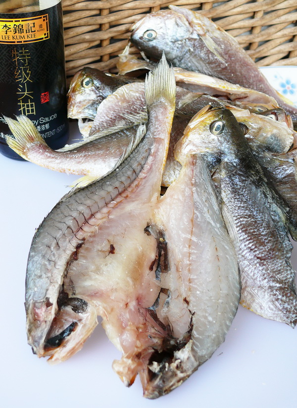 哪种咸鱼好吃无刺,黄色的咸鱼和白色咸鱼哪种好吃