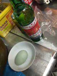 做咸蛋怎么做法最好吃不会裂壳,怎么泡咸蛋才能做出没有油的咸蛋