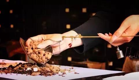 注意这9类药不能和牛奶一起服用,这9类药不能和牛奶一起服用